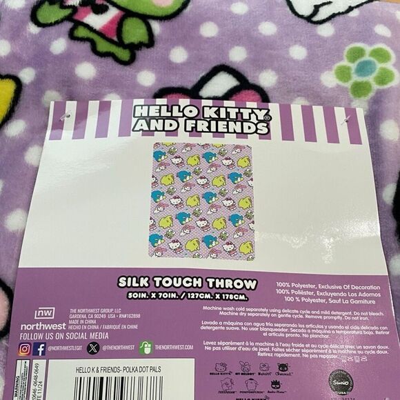 Hello Kitty And Friends Springtime 50”x70" Silk Soft Cloud Throw Blanket New - Picture 5 of 8